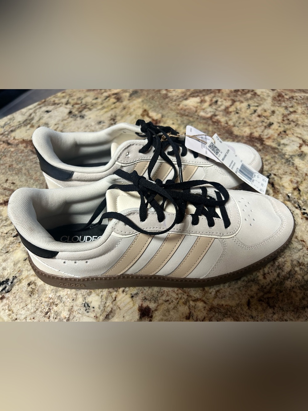NWT adidas Breaknet Sleek White Sneakers-Beige Accents Women’s 8.5 Cloud Foam